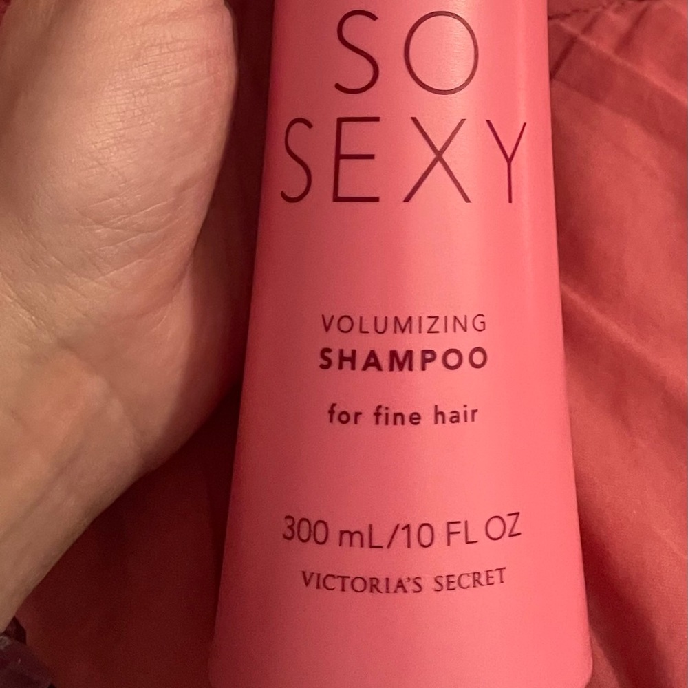 ISO 💄 Victoria’s Secret so sexy volumizing shampoo for fine hair